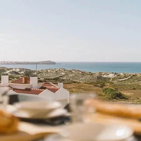 37 - Driftwood Ocean Peniche