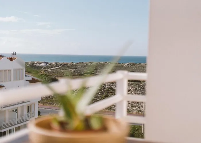 37 - Driftwood Ocean