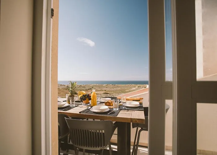 37 - Driftwood Ocean